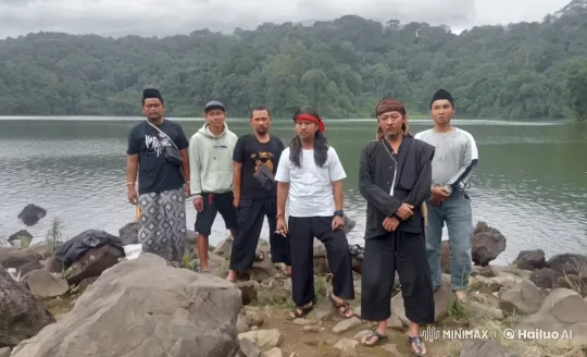Kungfu Display by Serene Lakeside – AI Generated Video | Hailuo AI