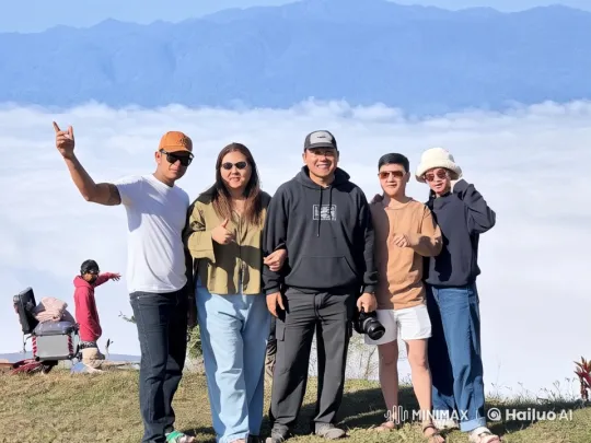 Live2D Martial Arts Performance on Mountain Hill – AI Generated Video | Hailuo AI