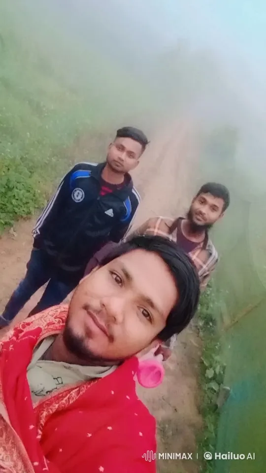 Misty Morning Path with Three Individuals – AI Generated Video | Hailuo AI