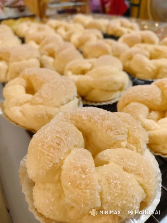 Animated Pastries Engage in Kung Fu Battle – AI Generated Video | Hailuo AI
