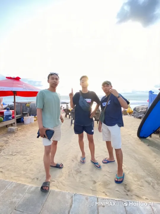 Beach Kungfu Display: Wing Chun Mastery in Sunset Scenery – AI Generated Video | Hailuo AI