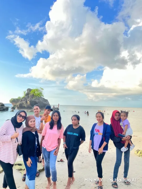 Beach Kungfu Display: Agile Moves and Vibrant Energy – AI Generated Video | Hailuo AI