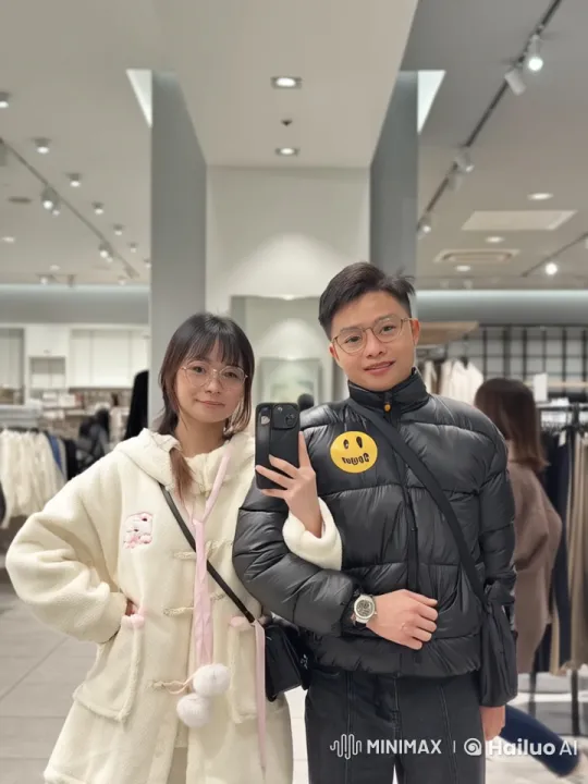 Couple Showcases Martial Arts Skills in Clothing Store – AI Generated Video | Hailuo AI