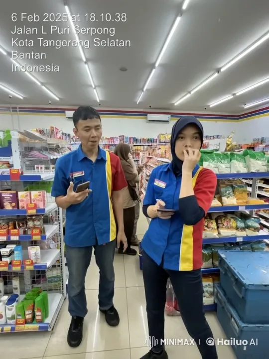 Kung Fu Employee Surprises in Convenience Store – AI Generated Video | Hailuo AI