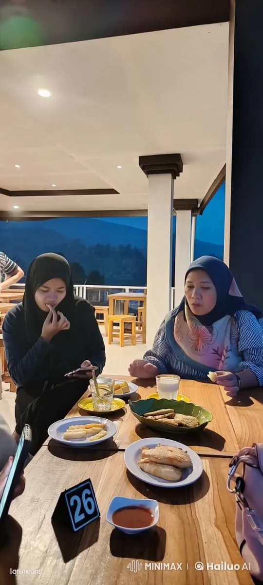 Dinner Turned Martial Arts Display in Live2D Animation – AI Generated Video | Hailuo AI