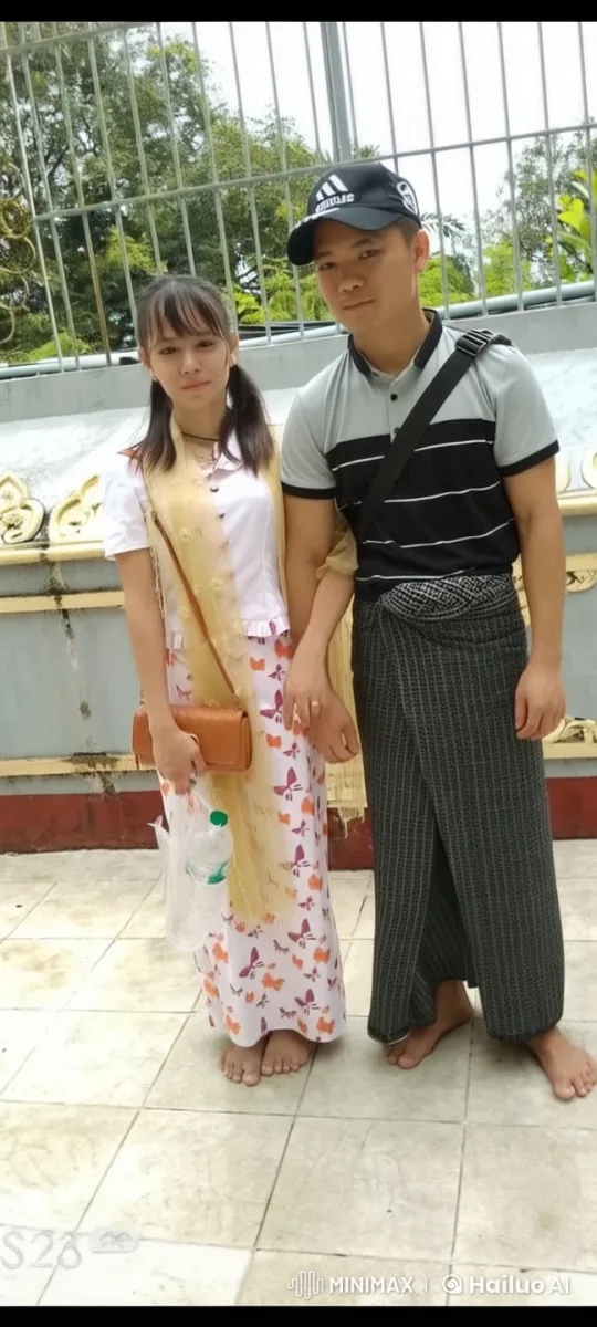 Couple in Traditional Attire with Dynamic Movements in Live2D Scene – AI Generated Video | Hailuo AI
