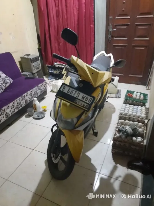 Bumblebee Transforms from Motorbike in Living Room – AI Generated Video | Hailuo AI