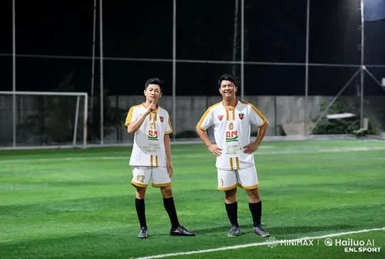 Soccer Field Kung Fu Showdown in Live2D Animation – AI Generated Video | Hailuo AI