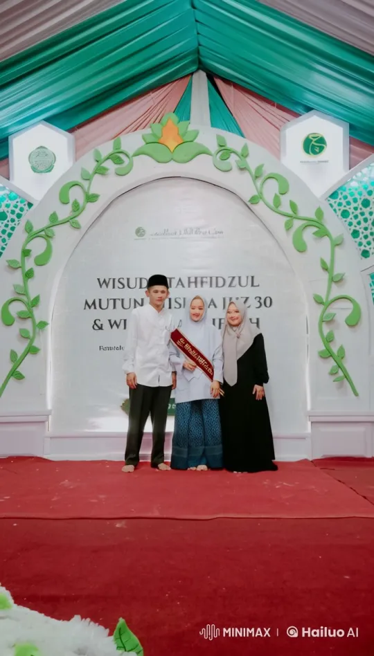 Live2D Graduation Ceremony with Kung Fu Performance – AI Generated Video | Hailuo AI