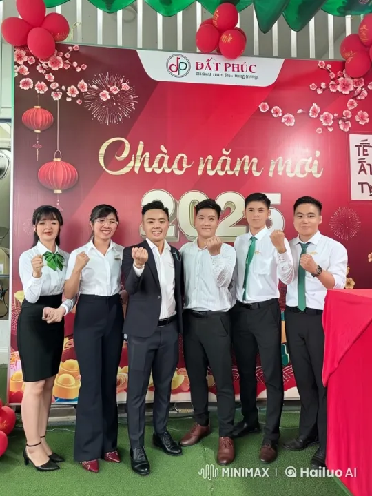 Colleagues Celebrate New Year with Martial Arts Display – AI Generated Video | Hailuo AI