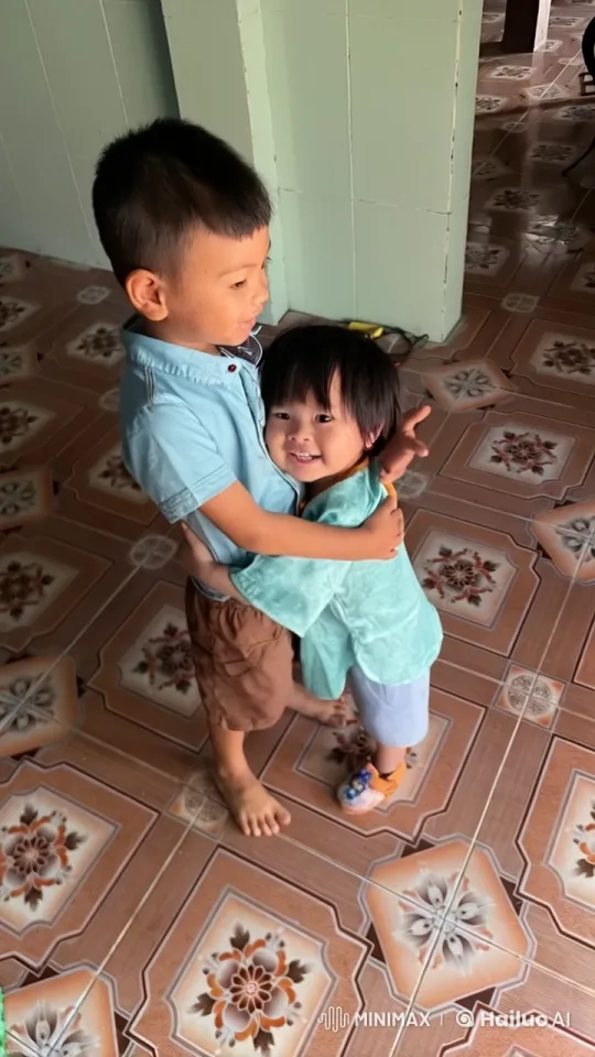 Joyful Sibling Kung Fu Play in Cozy Room – AI Generated Video | Hailuo AI