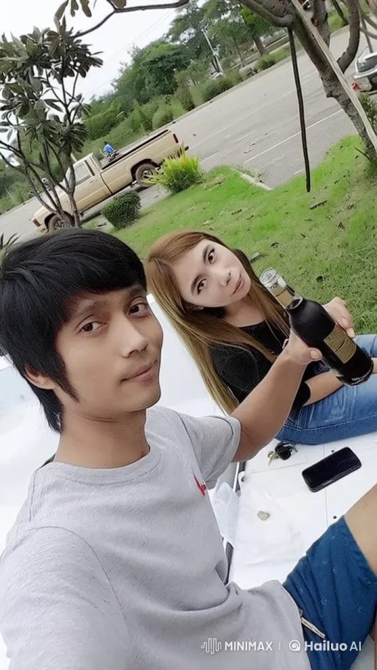 Kung Fu Fighter: Outdoor Friendship Toast – AI Generated Video | Hailuo AI