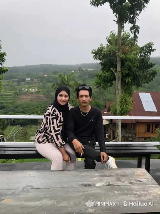 Vibrant Live2D Couple Combines Kung Fu and Serenity – AI Generated Video | Hailuo AI