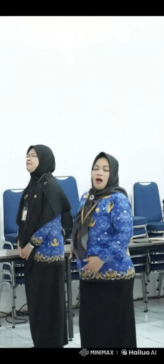 Traditional Attired Women Engage in Intense Kungfu Fight – AI Generated Video | Hailuo AI