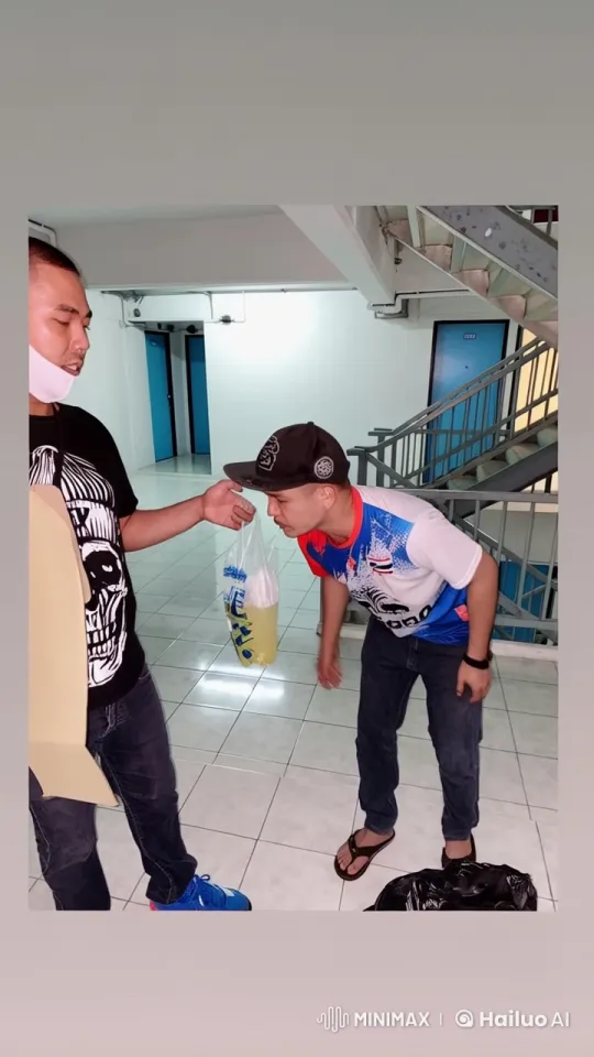 Live2D Animated Kungfu Fight in Hallway Setting – AI Generated Video | Hailuo AI