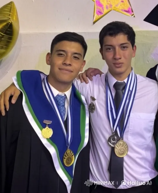 Graduation Kiss with Academic Honors – AI Generated Video | Hailuo AI