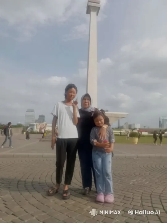 Animated Kung Fu Trio Showcases Skills in Monumental Setting – AI Generated Video | Hailuo AI