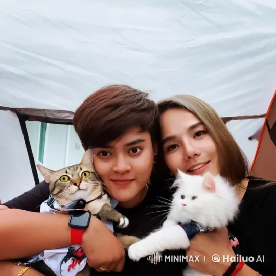Live2D: Dual Owners and Cats Practicing Kungfu – AI Generated Video | Hailuo AI
