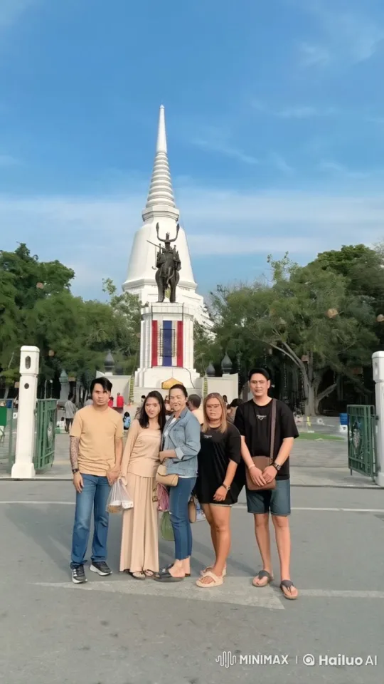 Vibrant Kung Fu Battle in Monumental Setting – AI Generated Video | Hailuo AI