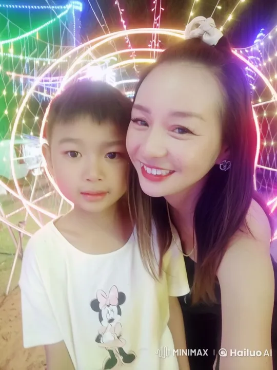 Young Girl and Woman Showcase Martial Arts Skills in Animated Sequence – AI Generated Video | Hailuo AI