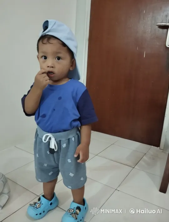 Child Performing Playful Kung Fu Routine in Live2D Animation – AI Generated Video | Hailuo AI