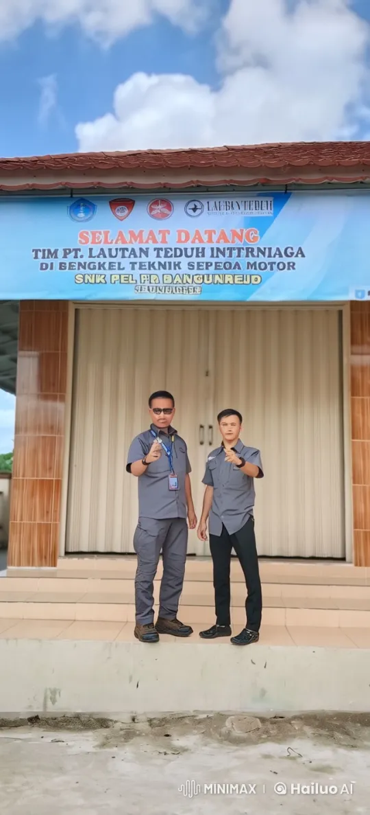 Live2D Animated Kung Fu Display in Front of Banner – AI Generated Video | Hailuo AI