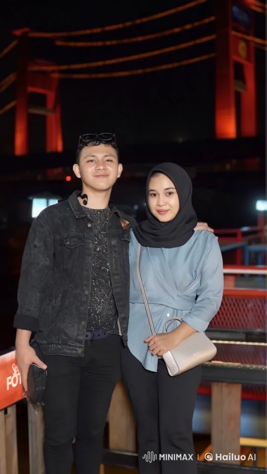 Couple Transforms into Martial Artists in Nighttime Bridge Scene – AI Generated Video | Hailuo AI