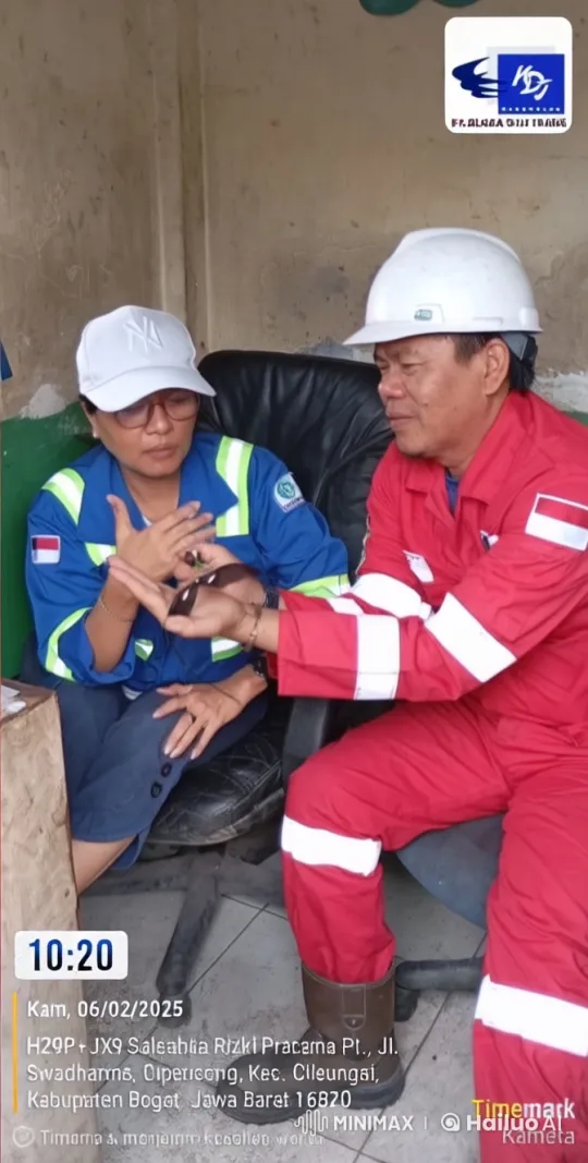 Workers in Safety Uniforms Engage in Conversation – AI Generated Video | Hailuo AI