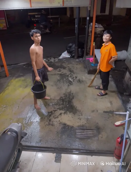 Kung Fu Duel with Broomstick in Outdoor Setting – AI Generated Video | Hailuo AI