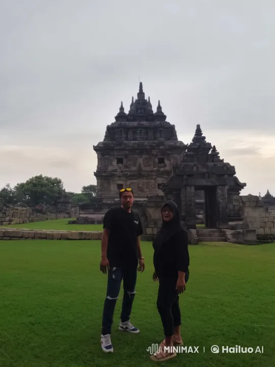 Kung Fu Duel in Ancient Temple Setting – AI Generated Video | Hailuo AI