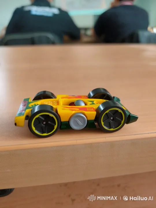Toy Car Transforms into Bumblebee Robot in Classroom – AI Generated Video | Hailuo AI