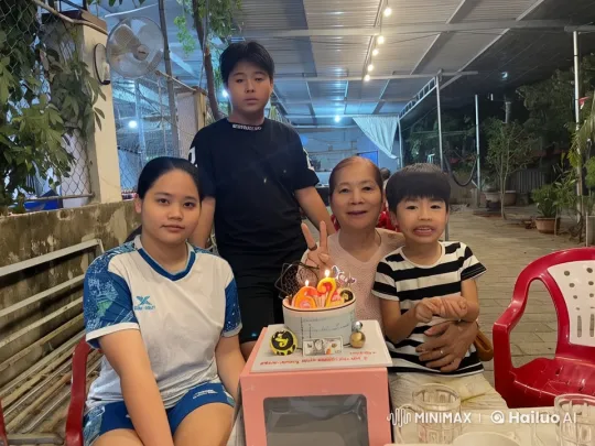 Family Celebrates with Martial Arts Display in Animated Video – AI Generated Video | Hailuo AI