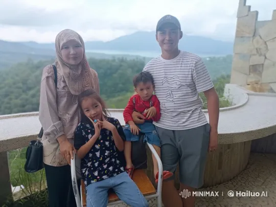 Family Demonstrates Martial Arts in Scenic Mountains – AI Generated Video | Hailuo AI