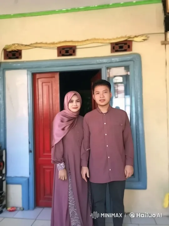 Maroon Couple's Graceful Kungfu Battle in Live2D Setting – AI Generated Video | Hailuo AI