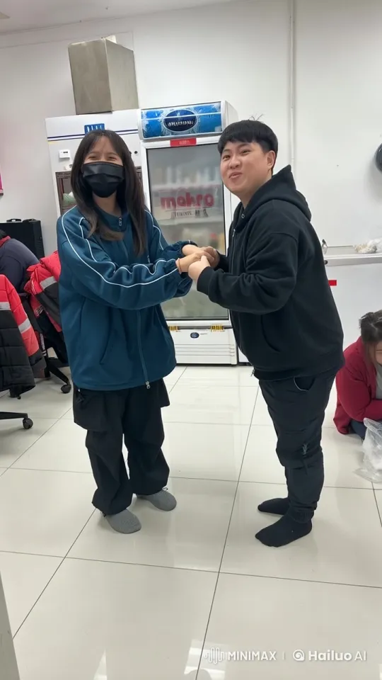 Live2D Martial Arts Scene: Man vs. Woman Sparring – AI Generated Video | Hailuo AI