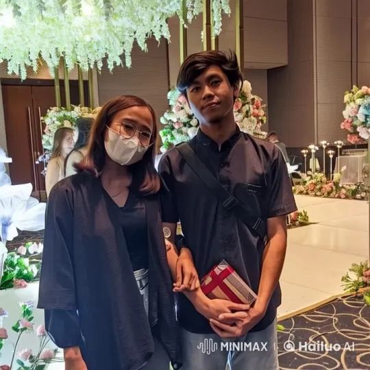 Couple Showcases Kungfu Skills in Live2D Animation – AI Generated Video | Hailuo AI
