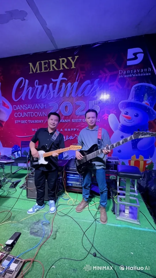 Merry Christmas 2025: Festive Kung Fu Musicians Live2D Video – AI Generated Video | Hailuo AI