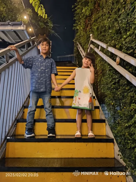 Nighttime Kungfu Display by Children in Live2D Animation – AI Generated Video | Hailuo AI
