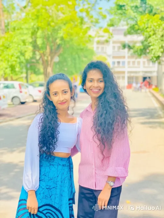 Live2D Animation: Dynamic Kung Fu Duo on Sunlit Street – AI Generated Video | Hailuo AI