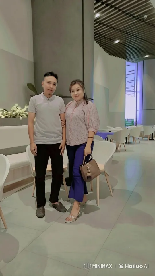 Dynamic Kungfu Performance in Modern Setting – AI Generated Video | Hailuo AI
