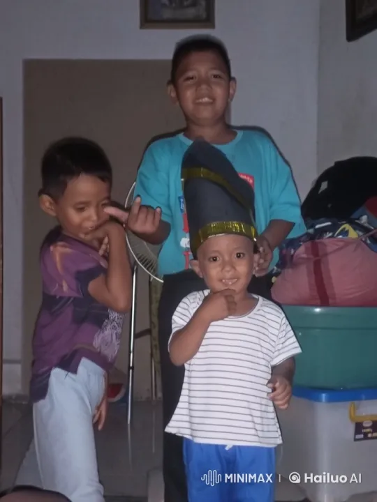 Children Practicing Kungfu in Cozy Indoor Setting – AI Generated Video | Hailuo AI