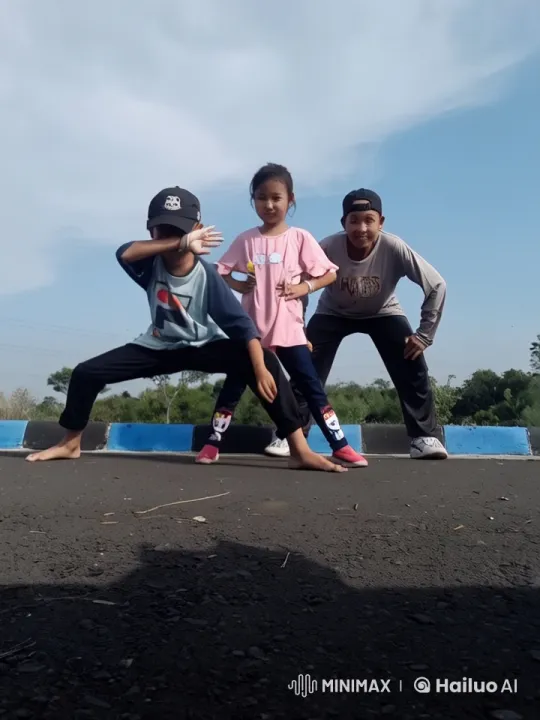 Three Kids Displaying Exciting Kung Fu Skills in Live2D Animation – AI Generated Video | Hailuo AI