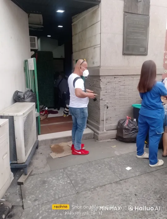 Martial Arts Practice in Alleyway - Live2D Animation – AI Generated Video | Hailuo AI