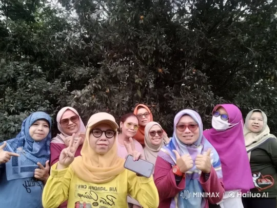 Colorful Group Poses Outdoors with Animated Gestures – AI Generated Video | Hailuo AI