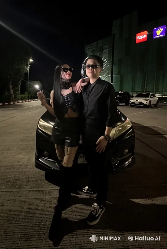 Woman in Black vs. Man in Black: Nighttime Kung Fu Showdown – AI Generated Video | Hailuo AI