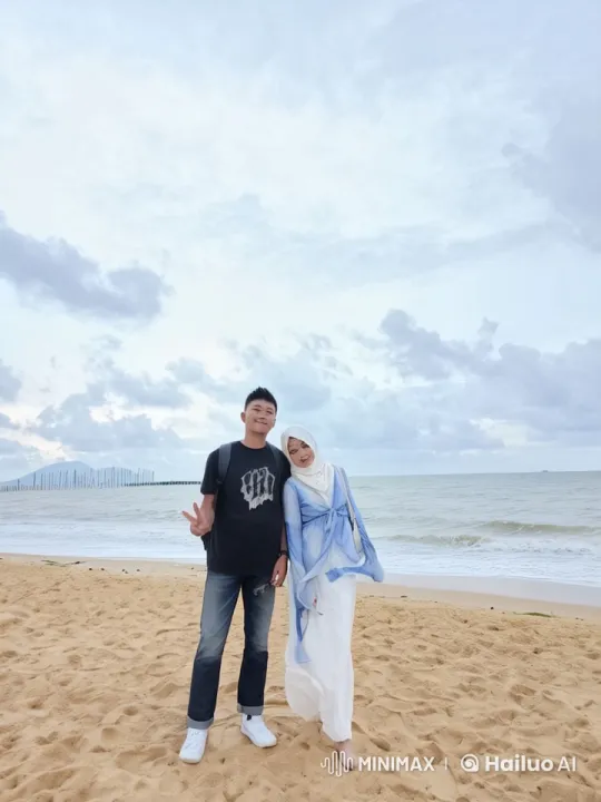 Couple Performing Kung Fu on a Beach with Live2D Animation – AI Generated Video | Hailuo AI
