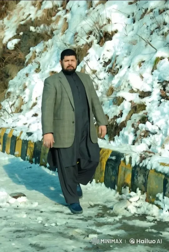 Kungfu Master Displays Skills in Snowy Mountainside – AI Generated Video | Hailuo AI