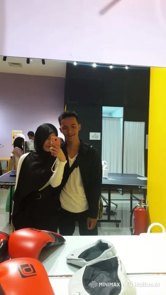 Couple's Live2D Kung Fu Fight Scene – AI Generated Video | Hailuo AI