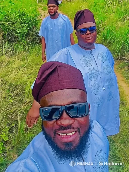 Traditional Attire Walk Through Lush Green Path in Live2D – AI Generated Video | Hailuo AI