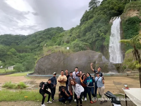 Live2D Group Showcases Dynamic Kungfu Moves with Scenic Background – AI Generated Video | Hailuo AI